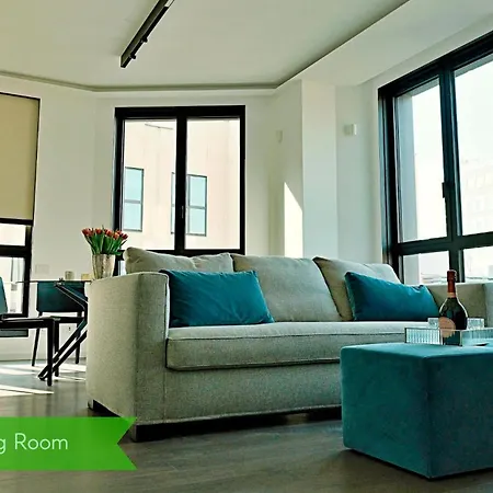 Apartment San Babila Tower With Panoramic Terrace Overlooking Duomo By Rentopolis
