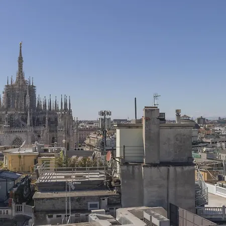 Appartamento San Babila Tower With Panoramic Terrace Overlooking Duomo By Rentopolis *
