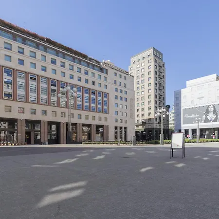 Appartamento San Babila Tower With Panoramic Terrace Overlooking Duomo By Rentopolis Milano